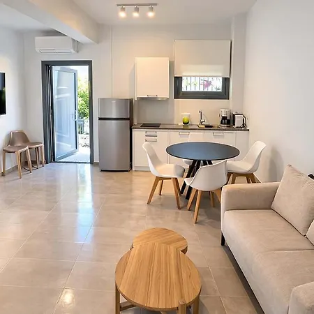 Consta Luxury 3* Parálion Ástros