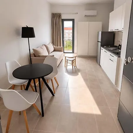 Consta Luxury 3* Parálion Ástros