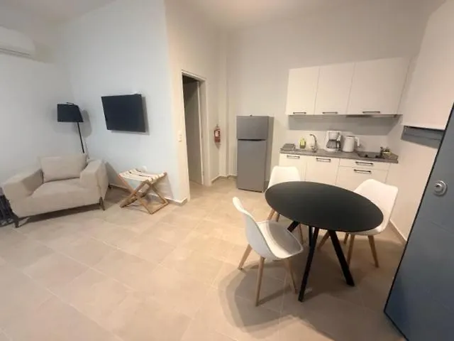 Consta Luxury 3* Parálion Ástros