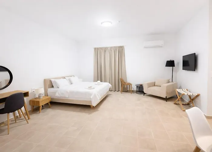 Consta Luxury Parálion Ástros